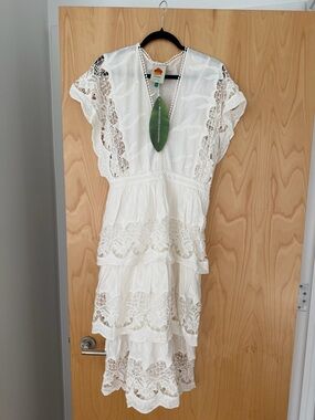 FARM Rio White Lace Tiered Maxi Dress